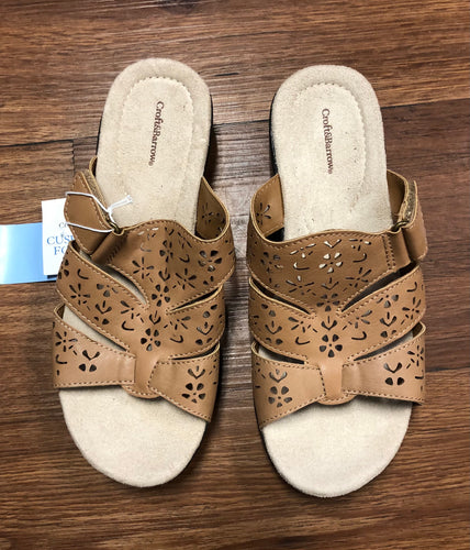 Croft and Barrow 7.5 shoes- sandals