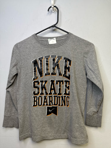 Boys M Nike Shirt