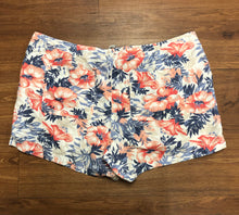 Load image into Gallery viewer, Size 16 Gap Shorts