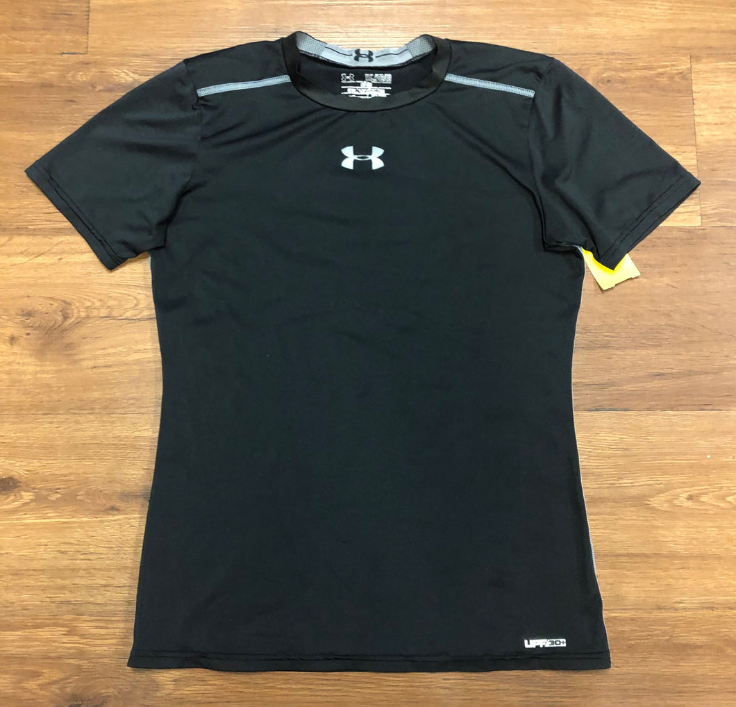 YOUTH XL under armour fitted heat gear shirt