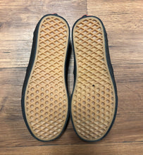 Load image into Gallery viewer, vans 7.5 shoes
