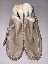 Load image into Gallery viewer, NWT Women's Hey Dude Camden Brushed Cozy Size 9 shoes