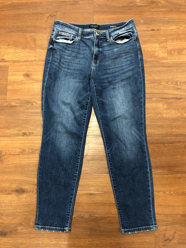Size 31 Judy Blue boyfriend fit Pants