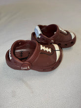 Load image into Gallery viewer, Toddler Size 4 Crocs Shoes