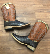 Load image into Gallery viewer, 6 Double Barrel cowboy boots  shoes