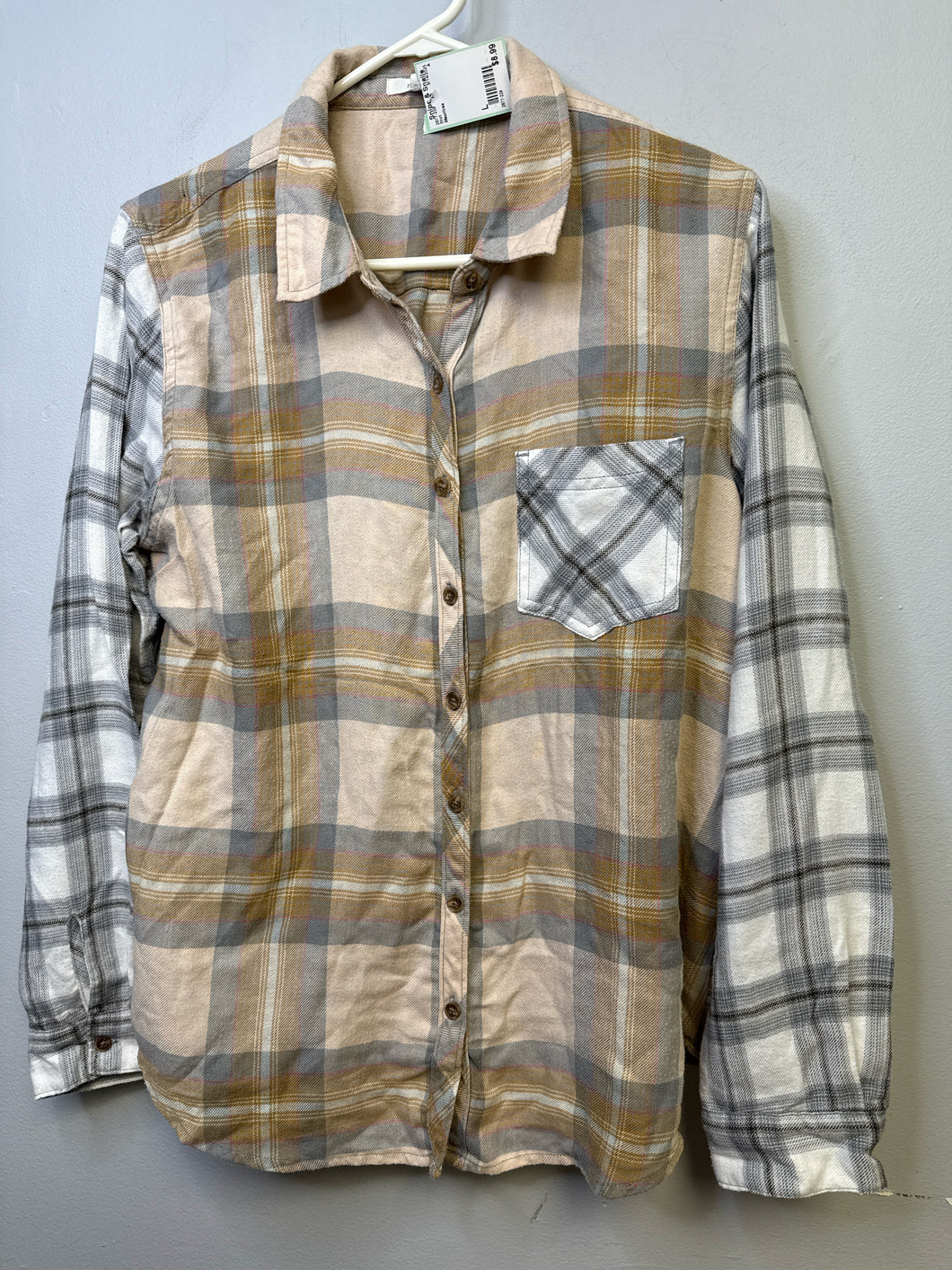 Size L Maurices plaid button up Shirt