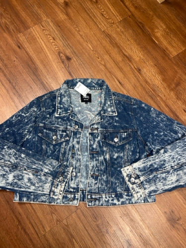 Size L Almost Famous jean jacket