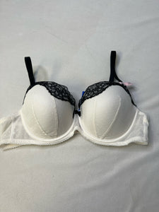 Size 38 C Victoria Secret Bra Bnwt