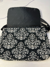 Load image into Gallery viewer, Vera Bradley Bag