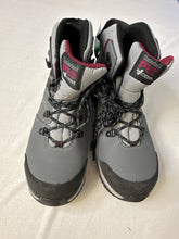 Load image into Gallery viewer, Timberland 10 Boots