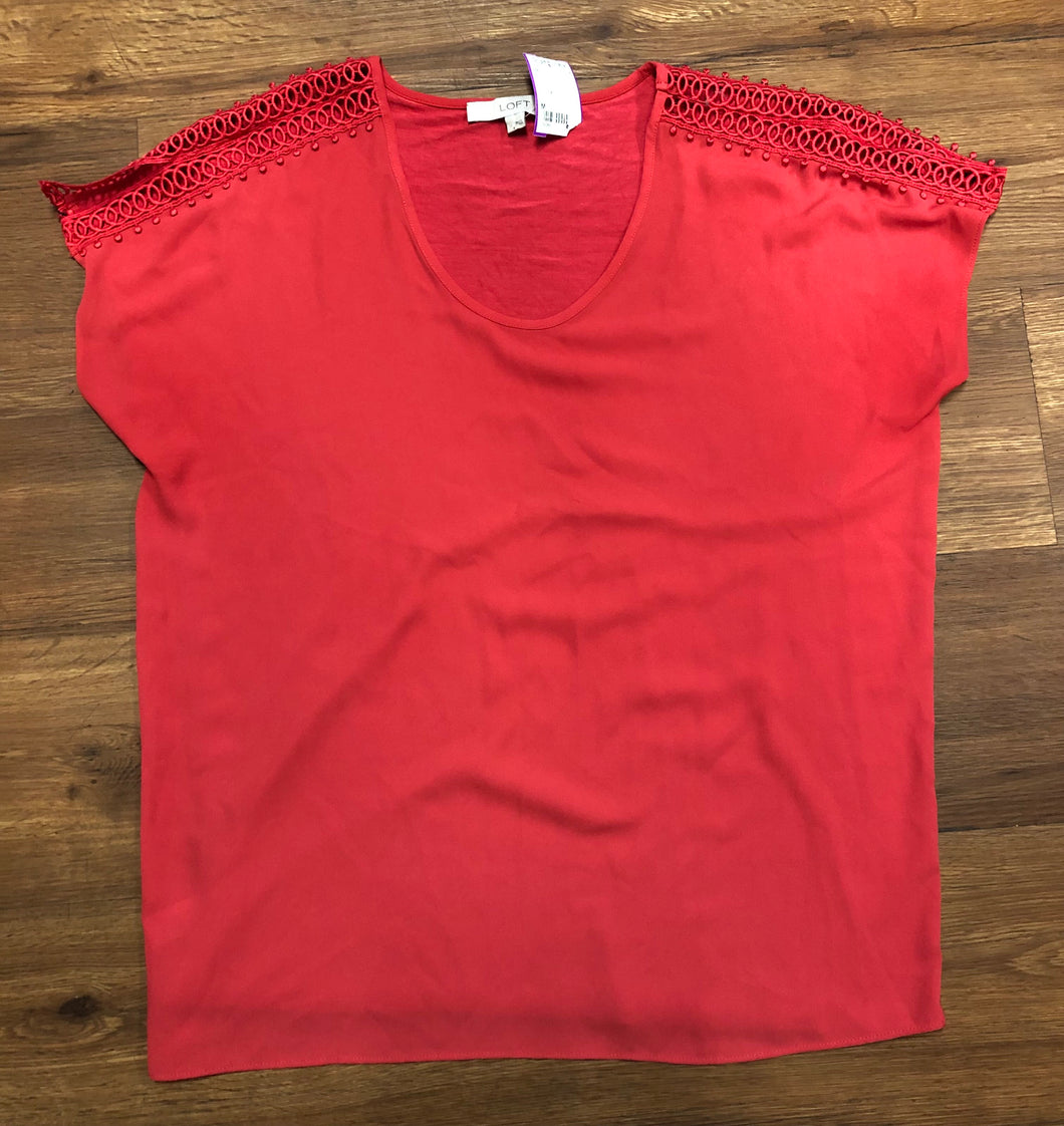 Size M Loft Shirt