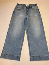 Load image into Gallery viewer, Size 10 M Jeans Pants