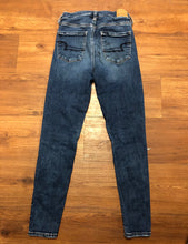 Load image into Gallery viewer, womens Size 2 short American Eagle super hi-rise jegging