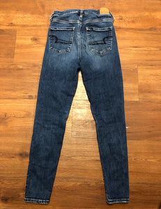 womens Size 2 short American Eagle super hi-rise jegging