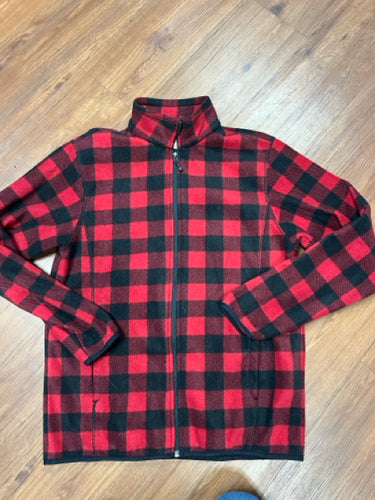 Size M amazon essentials zip up fleece
