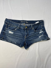 Load image into Gallery viewer, ladies Size 12 American Eagle Shorts