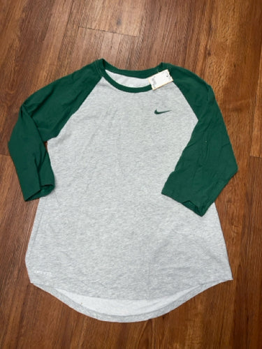 Size M Nike Shirt