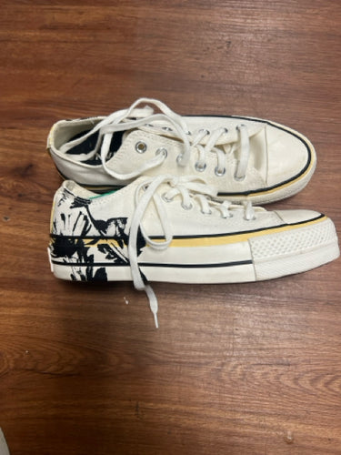Converse 8 shoes, flowers
