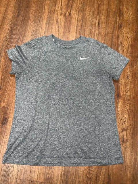 YOUTH XL Nike Shirt