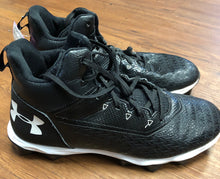 Load image into Gallery viewer, under armour 8.5 shoes