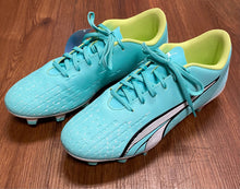 Load image into Gallery viewer, Puma Cleats