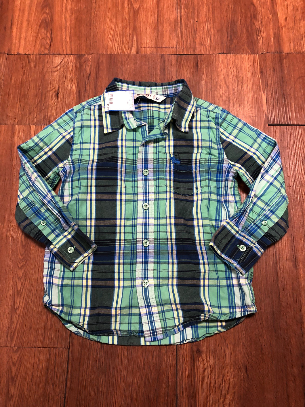 4 old navy Shirt