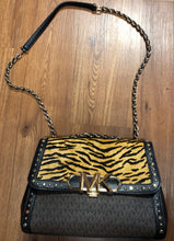 Load image into Gallery viewer, michael kors Purse - Adjustable straps, gold hardware