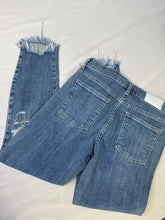 Load image into Gallery viewer, Bnwt Womens Size 27 Pistola Jeans