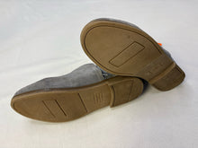 Load image into Gallery viewer, Toms 5.5 shoes