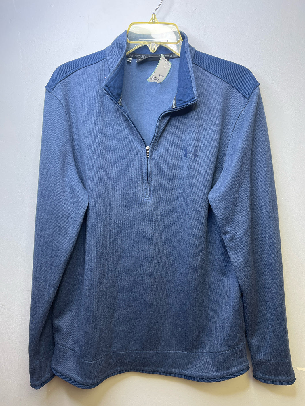 Mens UA Half Zip Size L Sweater