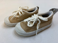 Load image into Gallery viewer, Kid's Keds Size 6 Shoes