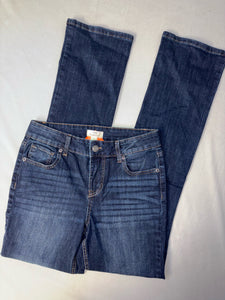 Ladies Size 6 Maurices Jeans NWT