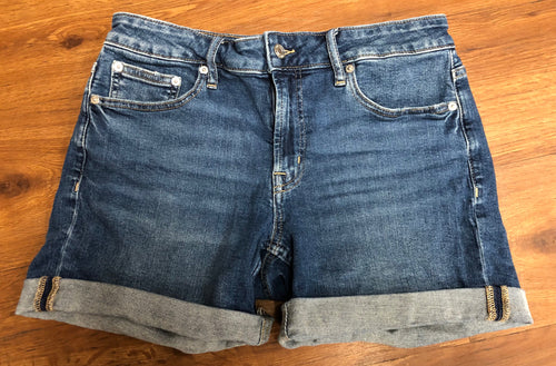 Size 6 Gap Shorts, 5