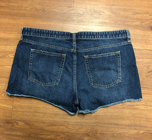 Size 16 Gap sexy boyfriend shorts