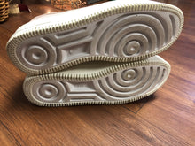 Load image into Gallery viewer, Nike 9.5 shoes