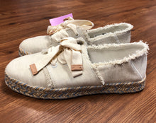 Load image into Gallery viewer, Toms 10 shoes
