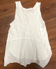 Load image into Gallery viewer, Size XS Loft Shirt