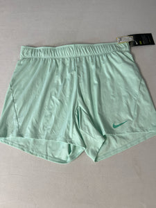 Womens bnwt medium nike shorts