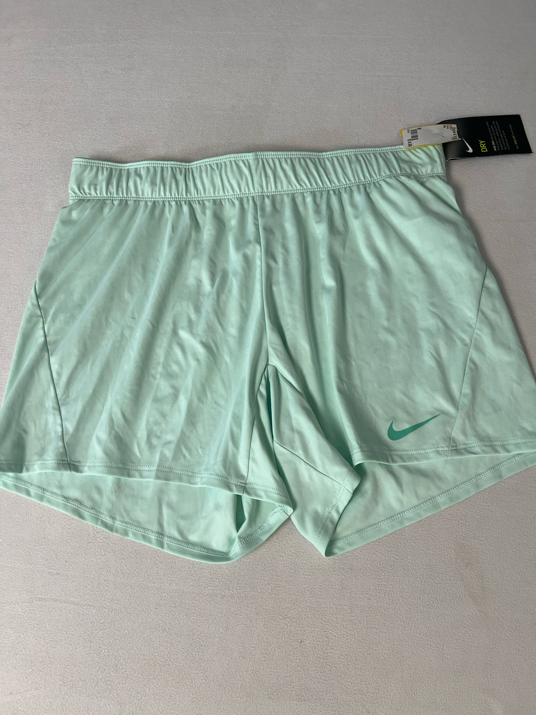 Womens bnwt medium nike shorts