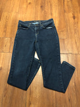 Load image into Gallery viewer, Women&#39;s Size 8 michael kors Izzy Skinny Jeans