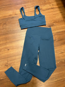 Size M Set Active Leggingsand bra