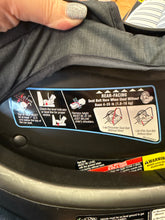 Load image into Gallery viewer, Graco car seat PICK UP ONLY