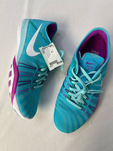 womens Nike 8.5 shoes