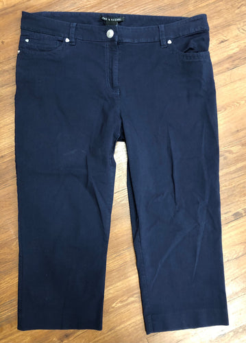 Size 16 Zac & Rachel crop Pants