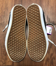 Load image into Gallery viewer, vans 7.5 shoes