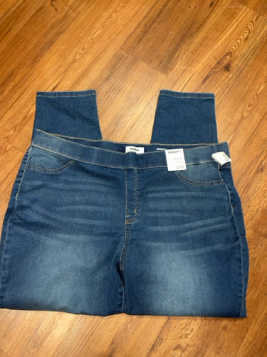 Size S Sonoma jeans, skinny mid rise new with tags