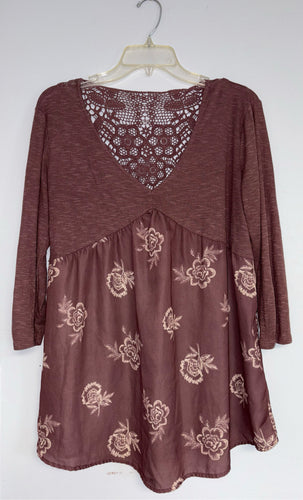 ladies Size L Maurices Shirt