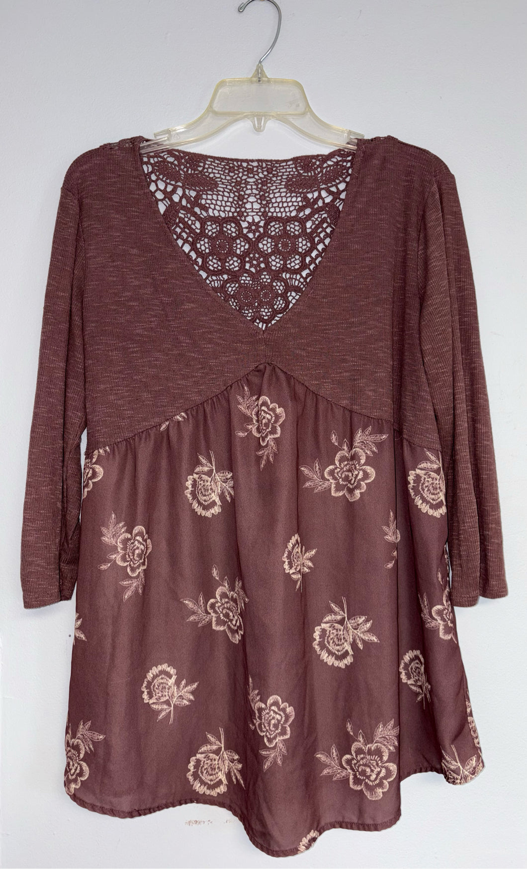 ladies Size L Maurices Shirt