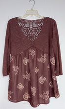 Load image into Gallery viewer, ladies Size L Maurices Shirt