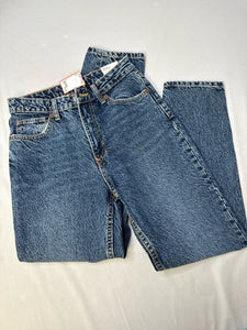 Ladies Size 4 zara Jeans NWT
